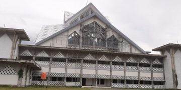 Masjid Agung Alkhairat Halsel