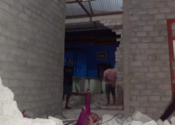 Rumah Warga yang rusak akibat gempa