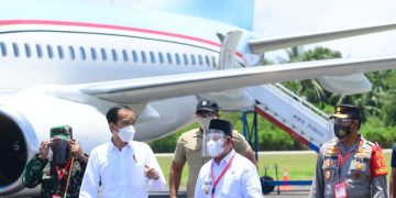 Penjrmputan Presiden Jokowi di Bandara Kao Halut (Foto Istimewa)