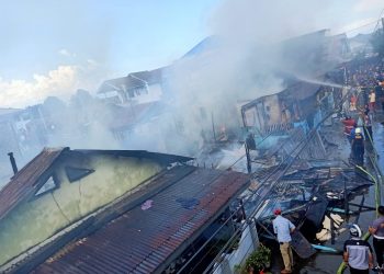Tiga rumah dan satu kos kosan hangus terbakar (Foto Nofiyanti)