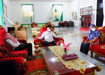 Pertemuan Gubernur Malut dengan Sultan Tidore terkait perjuangan Sofifi jadi Kawasan Khusus