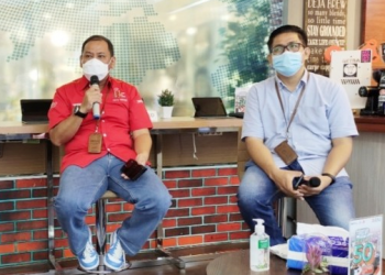 Ferry Sinaga 
 dan Rommy Wahido saat Konferensi pers di BNI Cafe kawasan Mantos