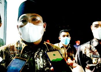 Bupati Halsel H. Usman Sidik didampingi Wabup Hasan Ali Bassam Kasuba