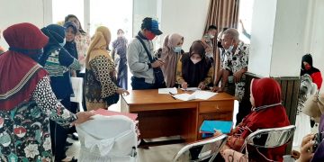 Suasana Pendaftaran Seleksi Ulang Tenaga PTT di Lingkup Pemkab Halsel (Foto : Jaretnews)