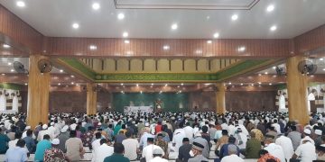 Suasana Shalat Jum'at Perdana di Masjid Raya Shafful Khairaat (Foto : NR)