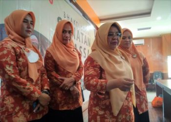 Ketua DWP Dinas PUPR Maluku Utara, Hajijah Fabanyo (Foto : Yun)