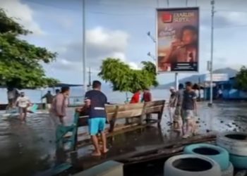 Pantai dan Pelabuhan Speed Boat Kota Baru yang dihantam Gelombang (Foto : Andy)