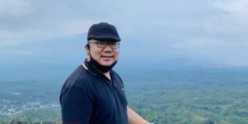 Jonathan Lapian, Pemimpin Cabang BNI Ternate