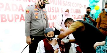 Kapolres Halsel AKBP Muhammad Irvan, S.I.K Pantau Pelaksanaan Vaksinasi Anak