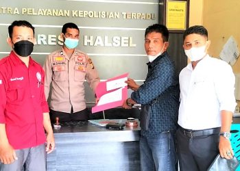 Kuasa Hukum Etus Maici, S.Pd, Melaporkan Pemilik akun FB ke Polres Halsel