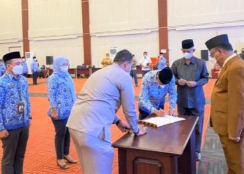 Sekprov Samsudin A. Kadir Pimpin Pelantikan 440 ASN pada Jabatan Fungsional (Foto : Ist)