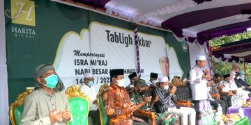 Dr. H. Das’ad Latif Saat Memberikan Tabligh Akbar di Obi Halsel (Dok HN)