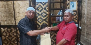 Salah satu calon saat mendaftar