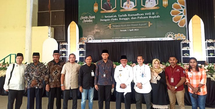Foto Bersama dengan Gubernur Maluku Utara pada Acara Tarhib Semarak Ramadan (Foto : P. Amal)
