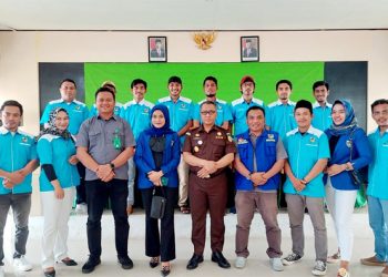 DPD KNPI Halsel Pimpinan Irfan Abdurrahim Bersama Kajari Halsel Guntur Triyono