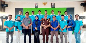 DPD KNPI Halsel Pimpinan Irfan Abdurrahim Bersama Kajari Halsel Guntur Triyono