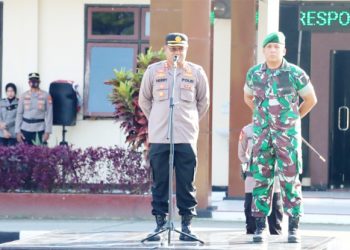 Kapolres dan Dandim1509 Labuha Saat Pimpin Apel Pasukan
