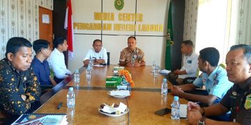 Ketua PN Labuha Saat Membuka Sosialisasi e-Berpadu