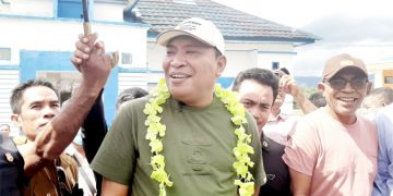 Bupati Usman Sidik Dijemput Di Bandara Usman Sadik Labuha