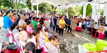 Ratusan Warna Nasrani Togale Padati Kediaman Wabup Bassam Kasuba