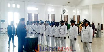 Bupati Halsel H Usman Sidik Saat Melantik 13 Kades