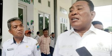 Bupati H. Usman Sidik