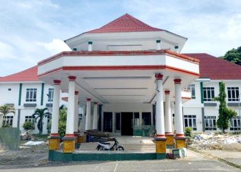 kantor bupati halsel