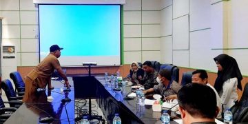 Pembahasan Ranperda Antar Pemkak dan DPRD Halsel