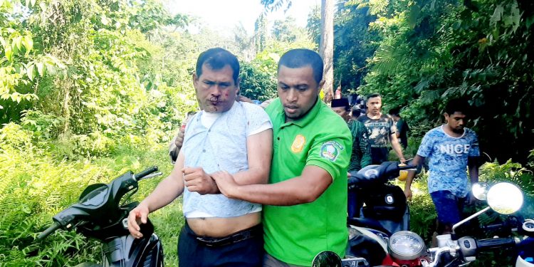 Pelaku Budianto saat di amankan warga