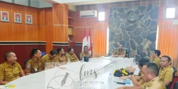 Bidang Cipta Karya Dinas PUPR Maluku Utara Saat Rapat Internal Program di kantor PUPR Malut