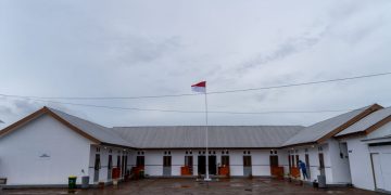 gedung SMP Loji Permai dan SMA Tunas Muda Kawasi Obi