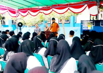 Bupati Halsel, Bassam Kasuba Bersama Peserta Seleksi Tenaga PPPK