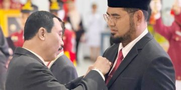 Plt Bupati Halsel, Dianugerahi Alumni Kehormatan Pendidikn Tinggi Kepamongprajaan