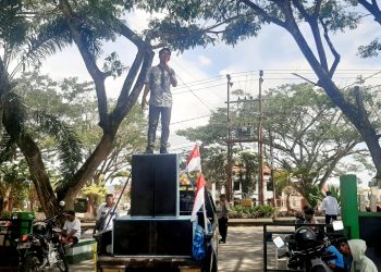 Aksi Massa Mahasiswa dan Pelajar Desa Bahu terkait dugaan korupsi DD dan ADD