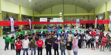 Pose Bersama Usai Pembukaan Pembukaan Kejurprov Bulu Tangkis Maluku Utara (Foto: Atha)
