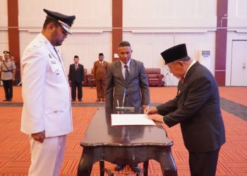 Gubernur AGK Resmi Melantik Hasan Ali Basam Kasuba Sebagai Bupati Halsel