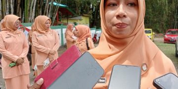 Penasehat DWP Halsel, Ny.Rifa'at Al-Sa'adah.