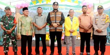 Foto Bersama Usai meresmikan Website Desa Modayama