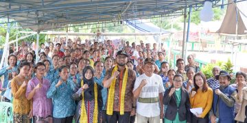 Bupati saat meresmikan Gereja di Desa Matuting Tanjung