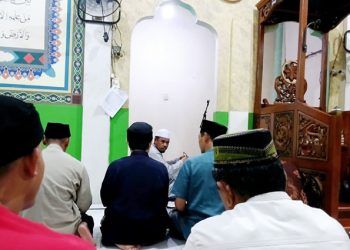 Kadis Nakertrans Soadri Ingratubun, Saat Menjadi Imam Shalat Magrib danTarawih