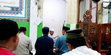 Kadis Nakertrans Soadri Ingratubun, Saat Menjadi Imam Shalat Magrib danTarawih