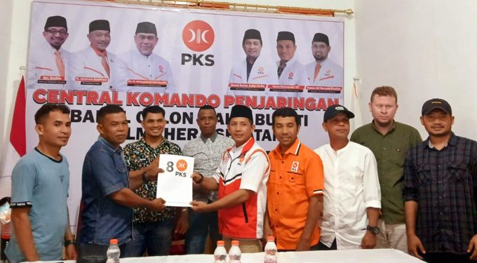 Pendaftaran Bakal Calon Wakil Bupati Halsel Ikbal Jabid Ke DPD PKS Halsel