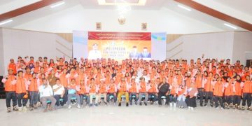 Bupati Bassam Kasuba Bersama Kontingen Popda