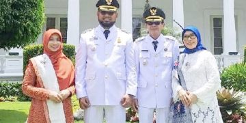 Pasangan Bupati dan Wakil Bupati Halsel Beserta Ibu