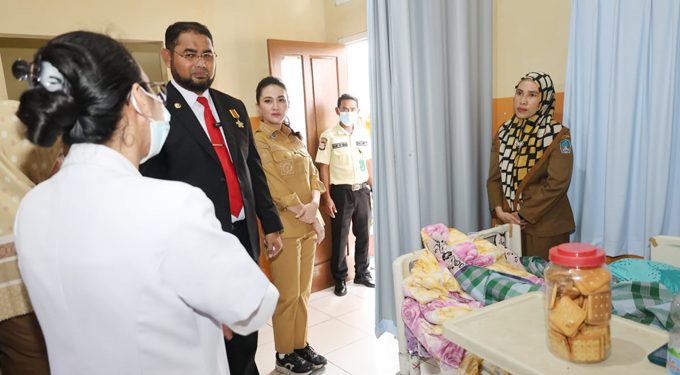Gubernur Malut, Shely Laos Kunjungi RSUD Labuha Didampingi Bupati Bassam Kasuba