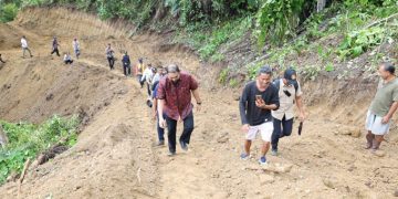 Bupati Bassam kasuba, Meninjau Proyek Jalan Lingkar Botanglomang