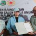 Hanny Pora Saat Mengambil Formulir Pendaftaran Calon Ketua KONI