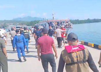 Aksi Massa Menolak Kehadiran Kapal Cepat Cantika 08 Di Jailolo