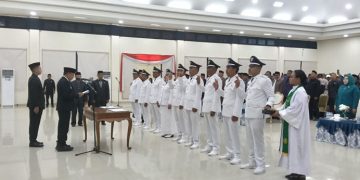 Bupati Halteng, Ikram M. Sangaji Melantik 9 Kades Terpilih
