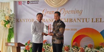 Bupati IMS Menerima Cindramata Dari RCEO BNI Wilayah Suluttenggomalut